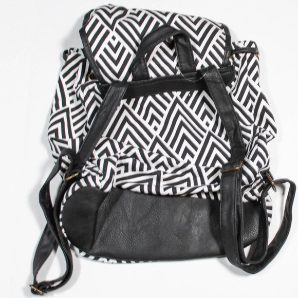 Black and White Chevron Print Backpack Bag - Picture 6 of 6
